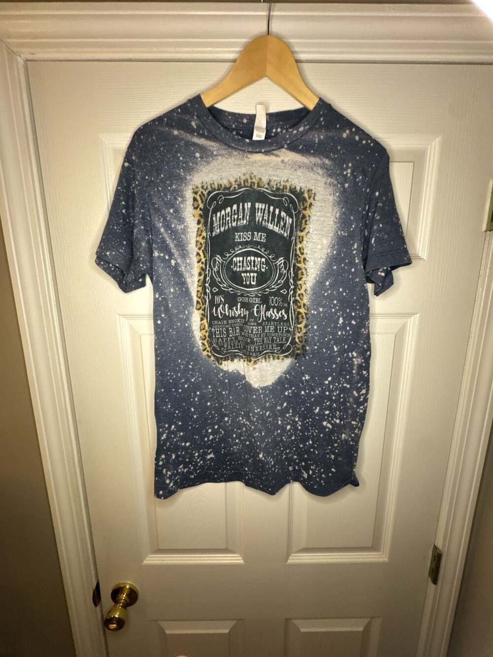 Morgan Wallen Whiskey Glasses Bleach Wash Graphic T-Shirt Size M